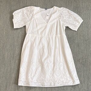 Old Navy White Eyelet Women’s dress